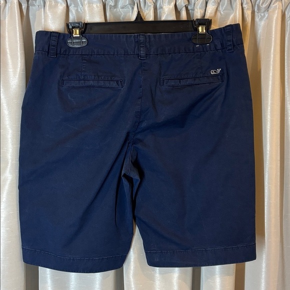 Vineyard Vines Deep Women’s Navy Uniform shorts, size 8 - Picture 2 of 4